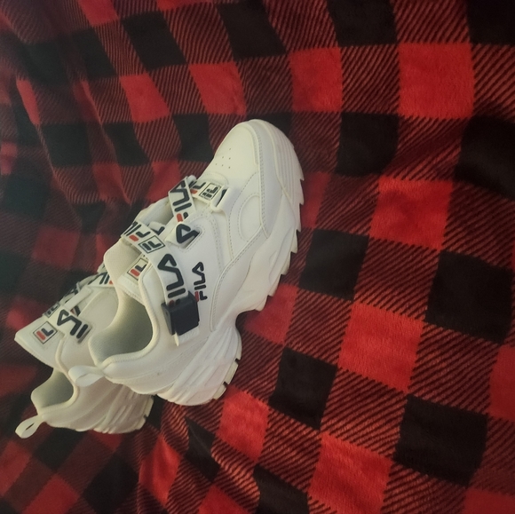Fila shoes - Picture 2 of 2